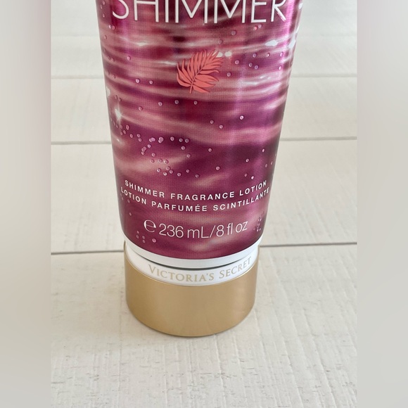Victoria's Secret Guava Fiesta Shimmer Fragrance Lotion Full Size 8oz - Picture 3 of 10